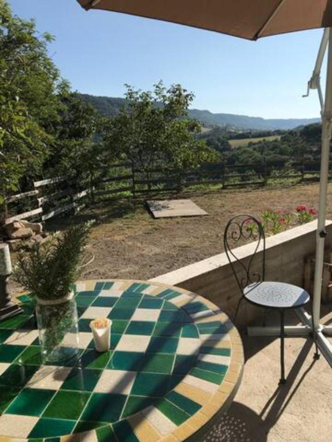 Petite Maison Pleine Nature La Bastide-Pradines Exterior foto